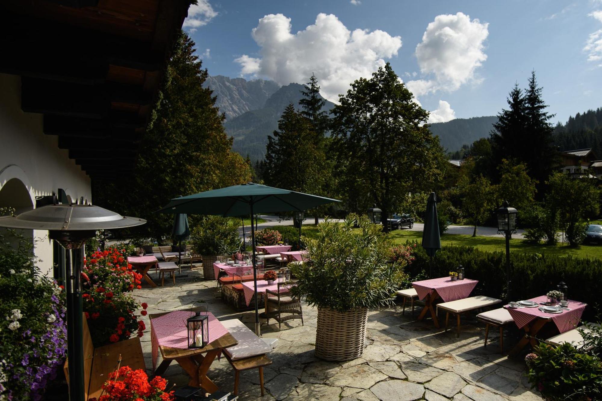 House of Hütter - Wachtelhof Hotel&Spa Maria Alm am Steinernen Meer Exterior foto